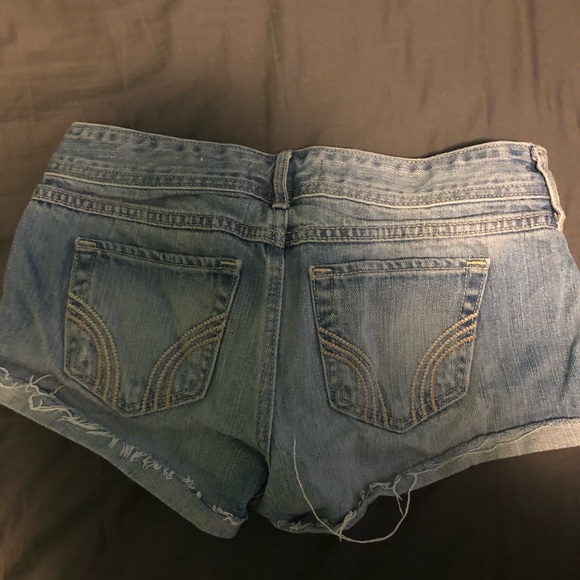 Hollister Jean Shorts size 5 - Picture 2 of 2